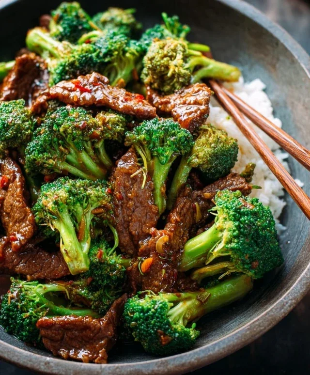 Chinese Beef and Broccoli (牛肉炒西兰花)